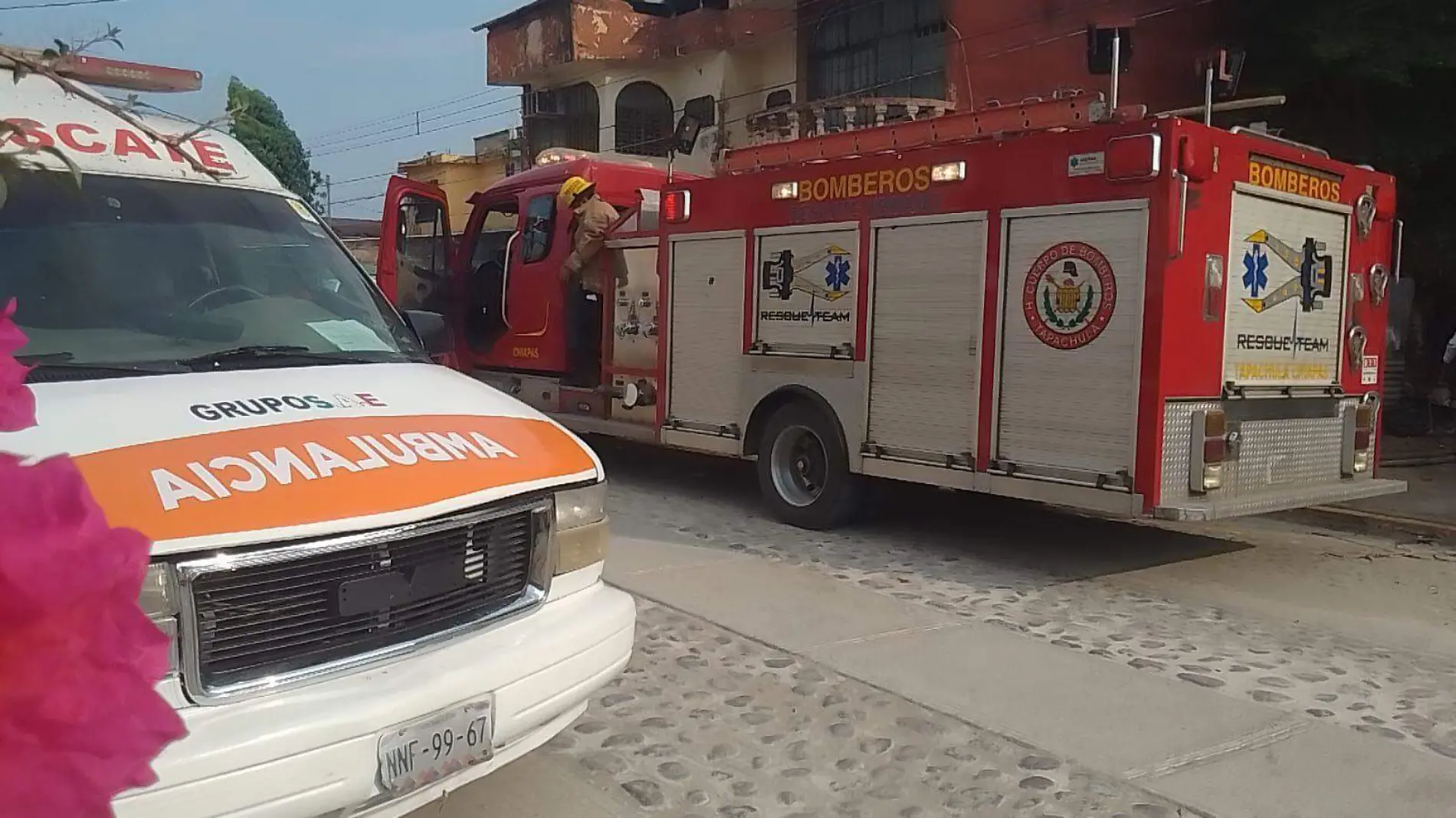 ambulancia y bomberos